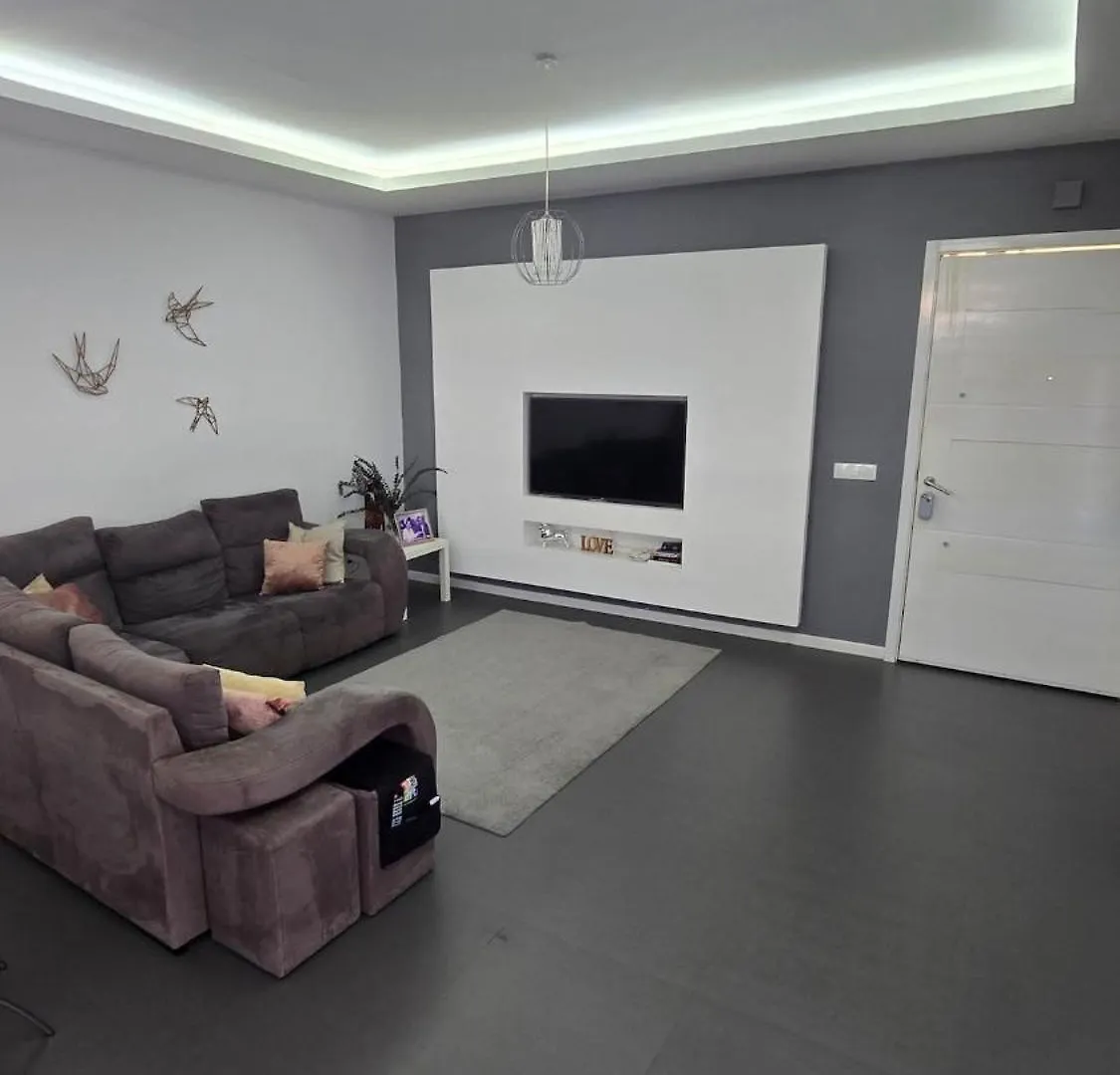 Family Apartment With Pool 普拉亚